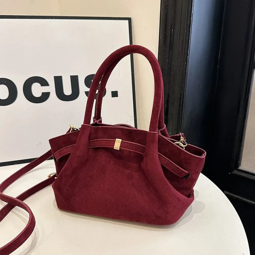 Bolsa de Mão em Veludo modelo Jolie Vermelho Borgonha - Yanatari