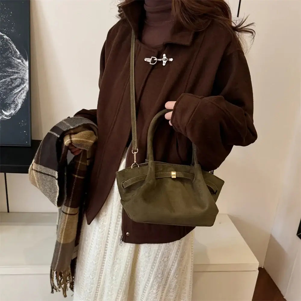 Bolsa de Mão em Veludo modelo Jolie Verde - Yanatari