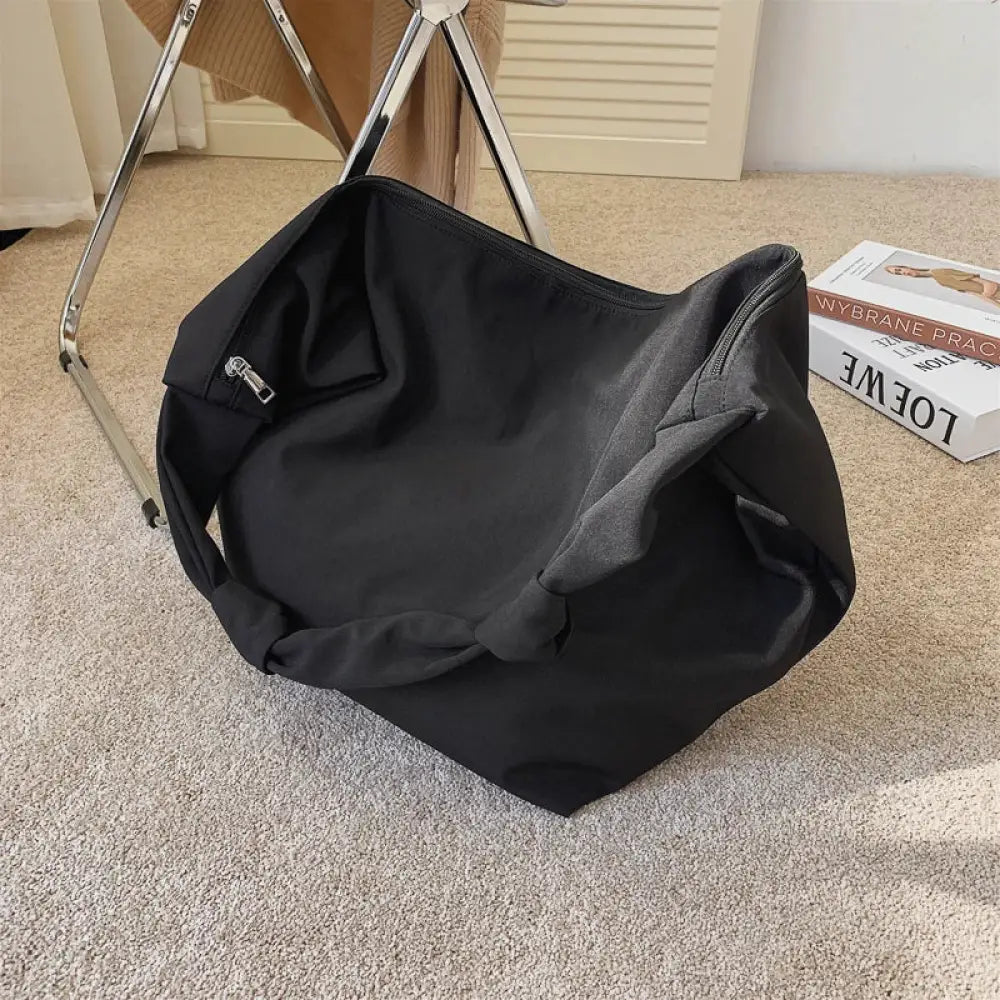 Bolsa Tote em Nylon Valentina - Preto Bolsa Tote em Nylon Valentina - Preto