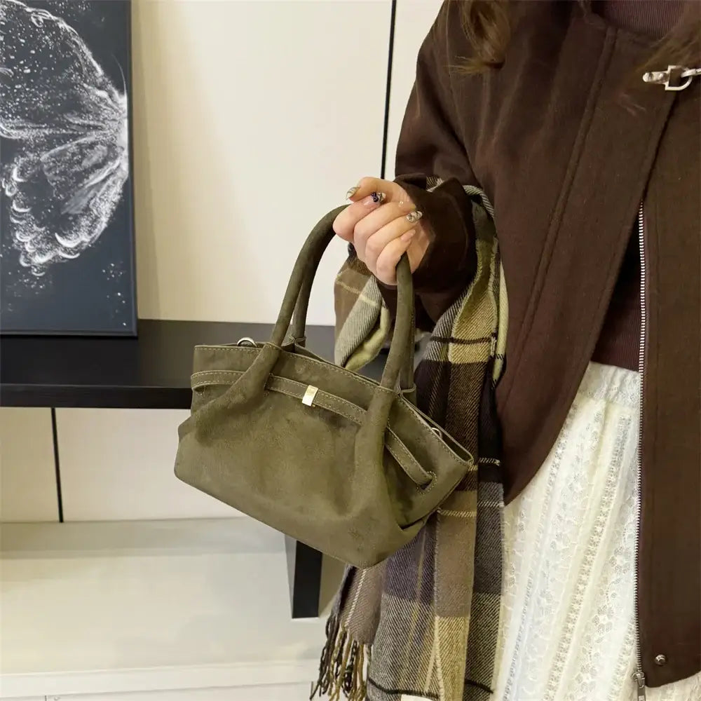 Bolsa de Mão em Veludo modelo Jolie Verde - Yanatari