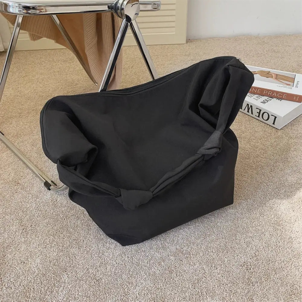 Bolsa Tote em Nylon Valentina - Preto Bolsa Tote em Nylon Valentina - Preto