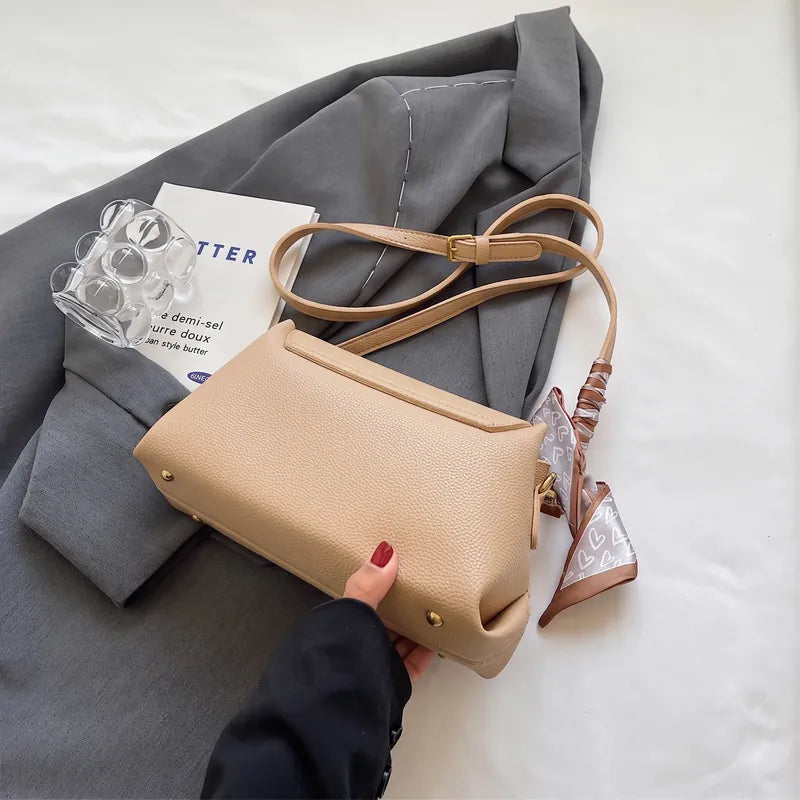 Bolsa Transversal em Couro Louise - Bege