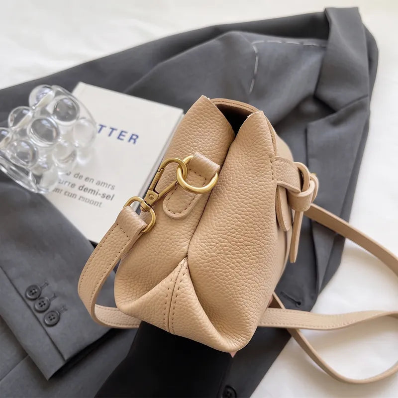 Bolsa Transversal em Couro Louise - Bege
