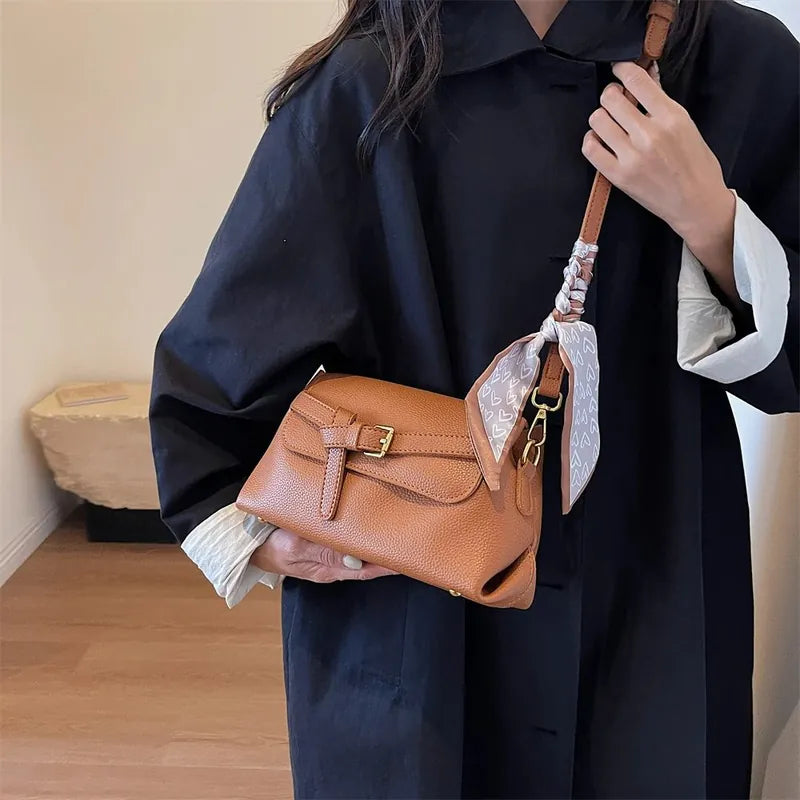 Bolsa Transversal em Couro Louise - Marrom
