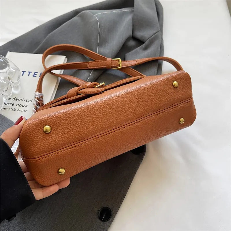 Bolsa Transversal em Couro Louise - Marrom