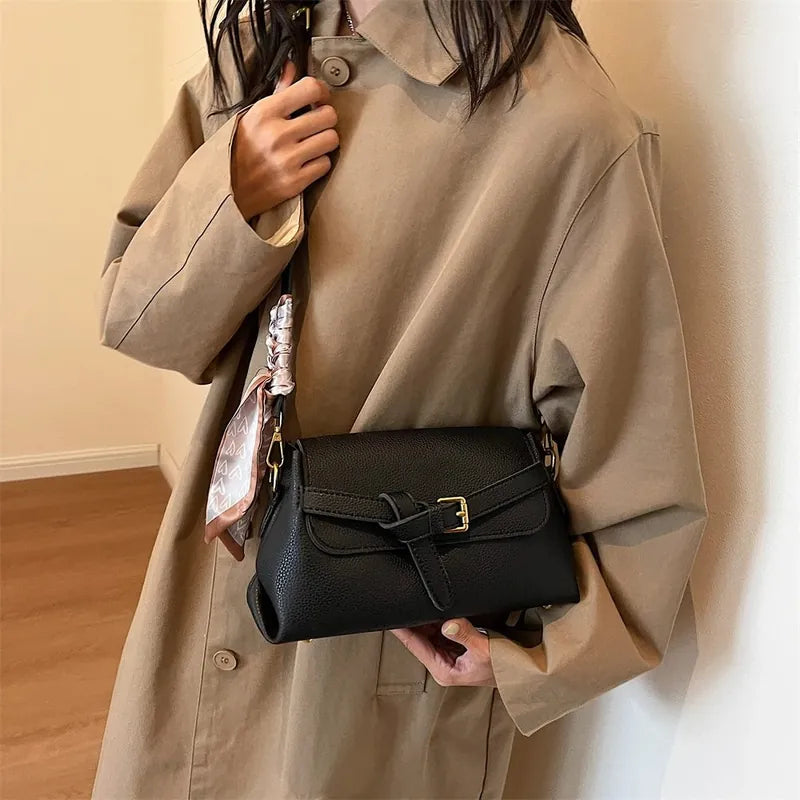 Bolsa Transversal em Couro Louise - Preto